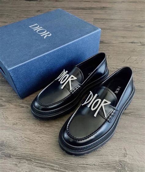 dior stussy loafers|Shawn Stussy on the Fall 2020 Dior Men’s Show .